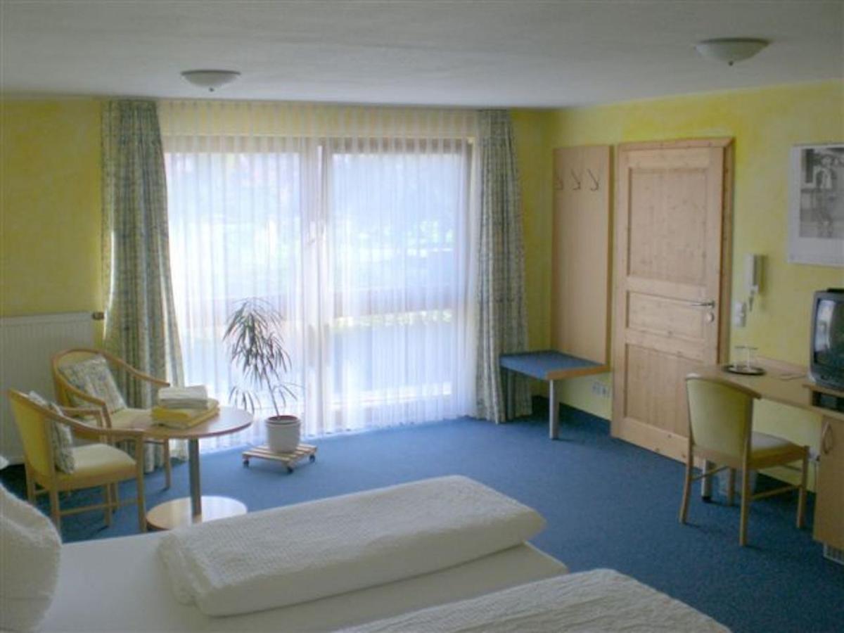 Gaestehaus Martin Gamburg Bagian luar foto