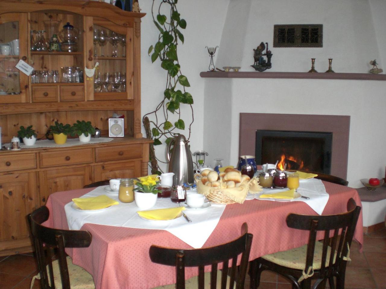 Gaestehaus Martin Gamburg Bagian luar foto