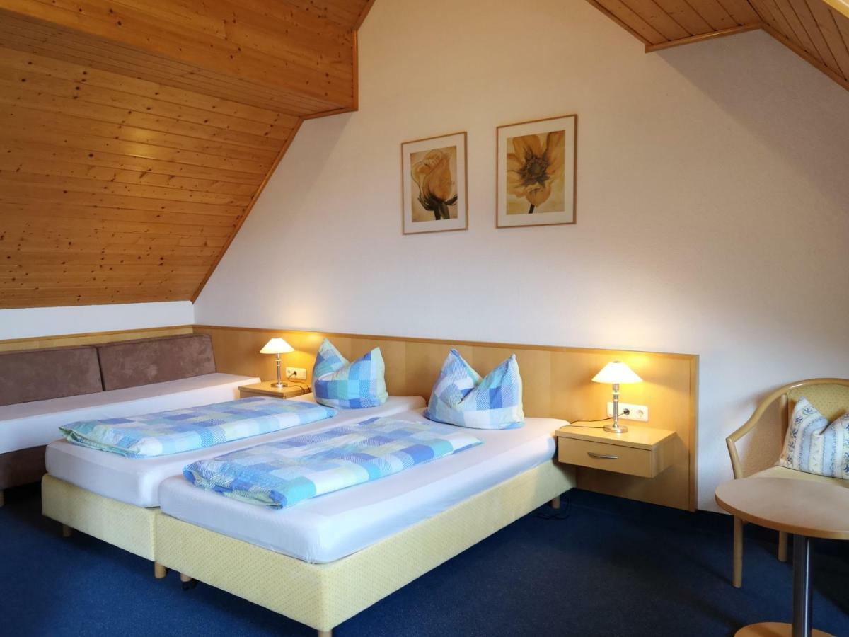 Gaestehaus Martin Gamburg Bagian luar foto