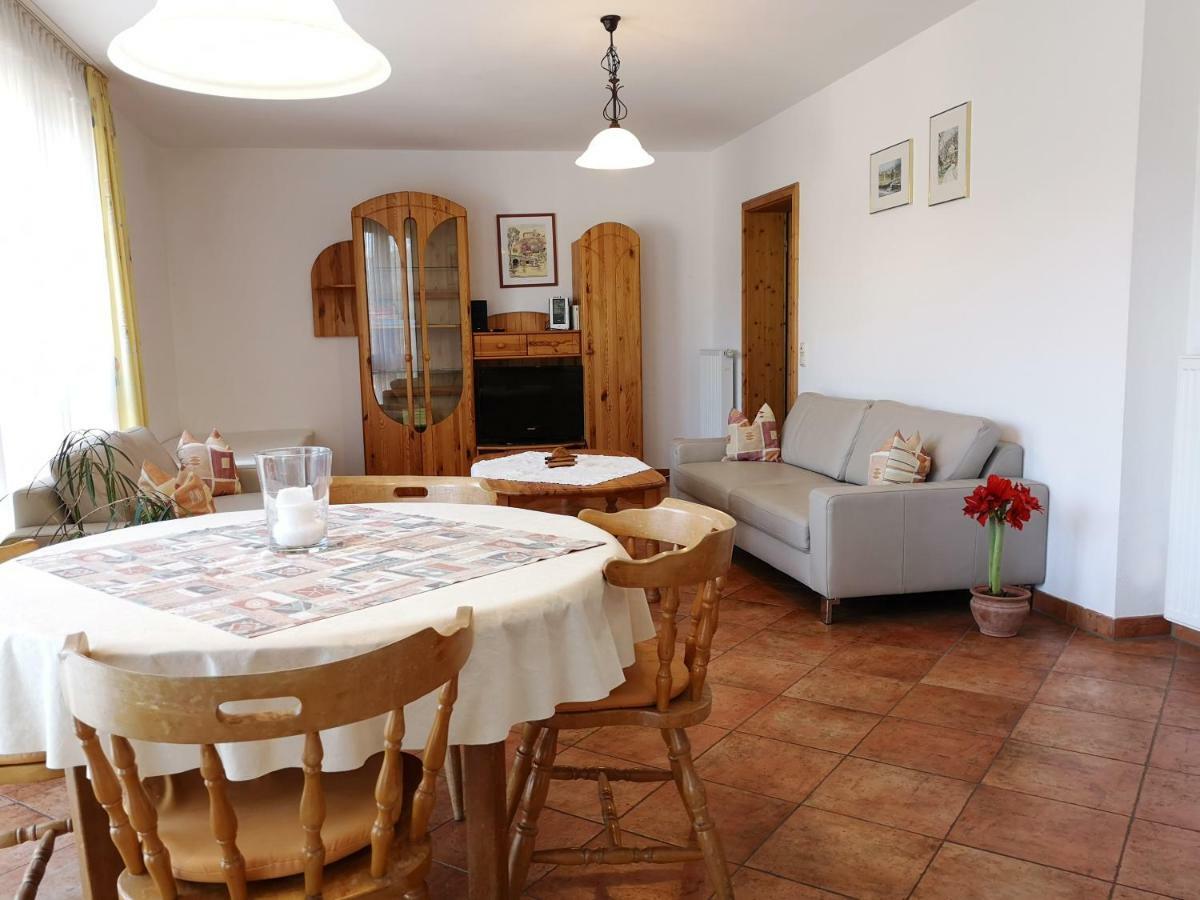 Gaestehaus Martin Gamburg Bagian luar foto