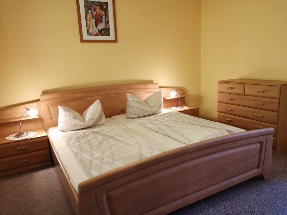 Gaestehaus Martin Gamburg Bagian luar foto